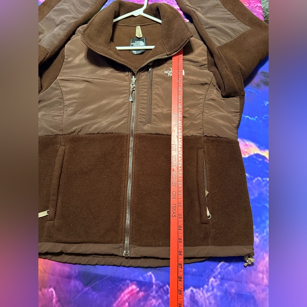 The North Face Women’s Brown Denali Fleece Hybrid Jacket - Picture 6 of 7